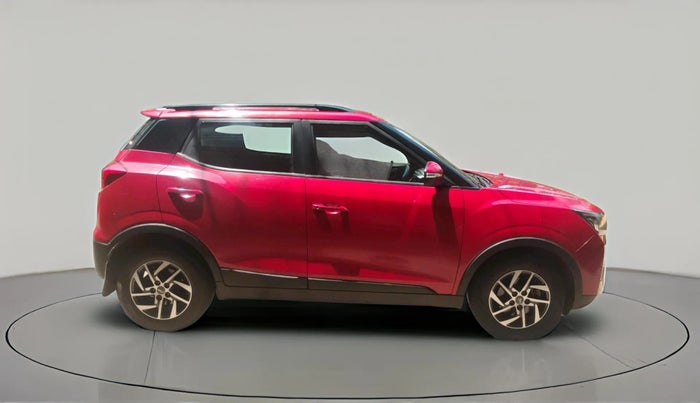 2022 Mahindra XUV300 W8 (O) 1.5 DIESEL AMT, Diesel, Automatic, 71,162 km, exterior