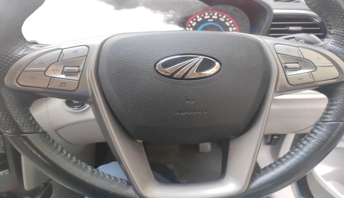 2022 Mahindra XUV300 W8 (O) 1.5 DIESEL AMT, Diesel, Automatic, 71,162 km, interior