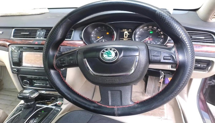 2011 Skoda Superb ELEGANCE 2.0 TDI CR AT, Diesel, Automatic, 1,29,785 km, interior