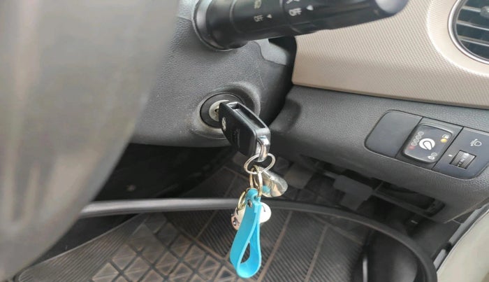 2014 Hyundai Xcent SX 1.2, CNG, Manual, 1,20,416 km, interior