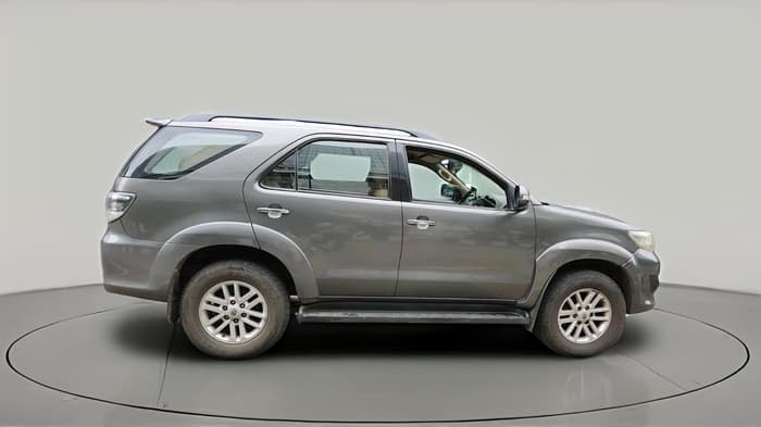2012 Toyota Fortuner 3.0 4X4 MT, Diesel, Manual, 1,61,240 km, exterior