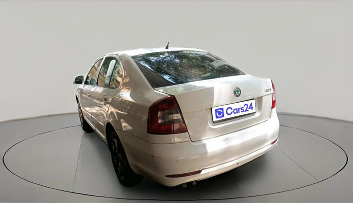 2010 Skoda Laura AMBIENTE 1.9 TDI AT, Diesel, Automatic, 1,13,763 km, exterior