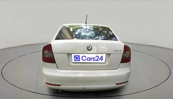 2010 Skoda Laura AMBIENTE 1.9 TDI AT, Diesel, Automatic, 1,13,763 km, exterior