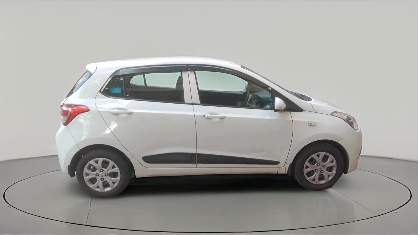 2016 Hyundai Grand i10 MAGNA AT 1.2 KAPPA VTVT, Petrol, Automatic, 22,576 km, exterior