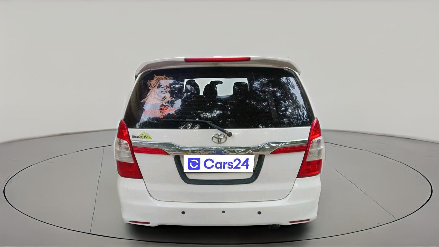 2014 Toyota Innova 2.5 GX 8 STR, Diesel, Manual, 1,41,821 km, exterior