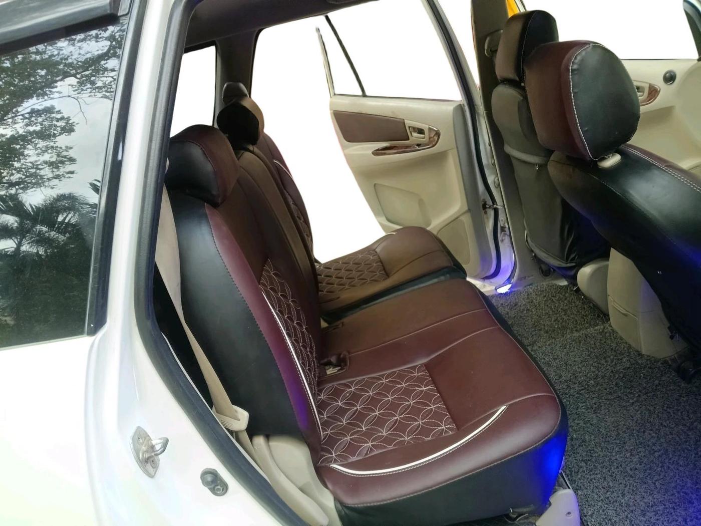 2014 Toyota Innova 2.5 GX 8 STR, Diesel, Manual, 1,41,821 km, interior