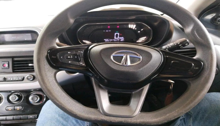 2023 Tata NEXON XM SUNROOF DIESEL, Diesel, Manual, 72,773 km, interior