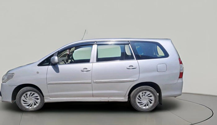 2012 Toyota Innova 2.5 G4 8 STR, Diesel, Manual, 2,88,444 km, exterior