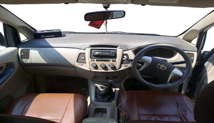 2012 Toyota Innova 2.5 G4 8 STR, Diesel, Manual, 2,88,444 km, interior