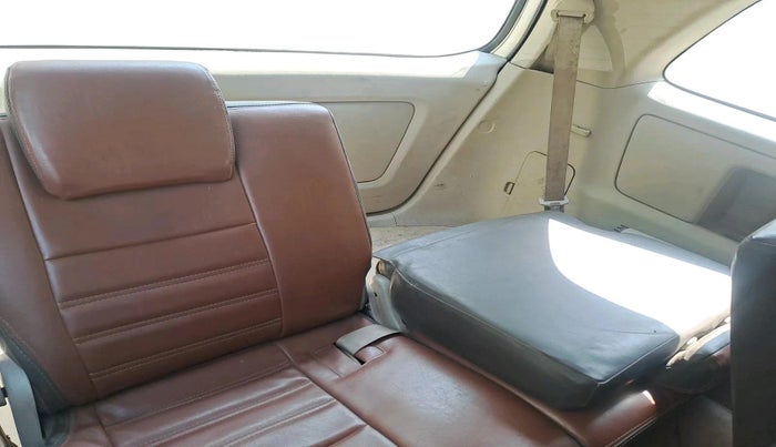 2012 Toyota Innova 2.5 G4 8 STR, Diesel, Manual, 2,88,444 km, interior