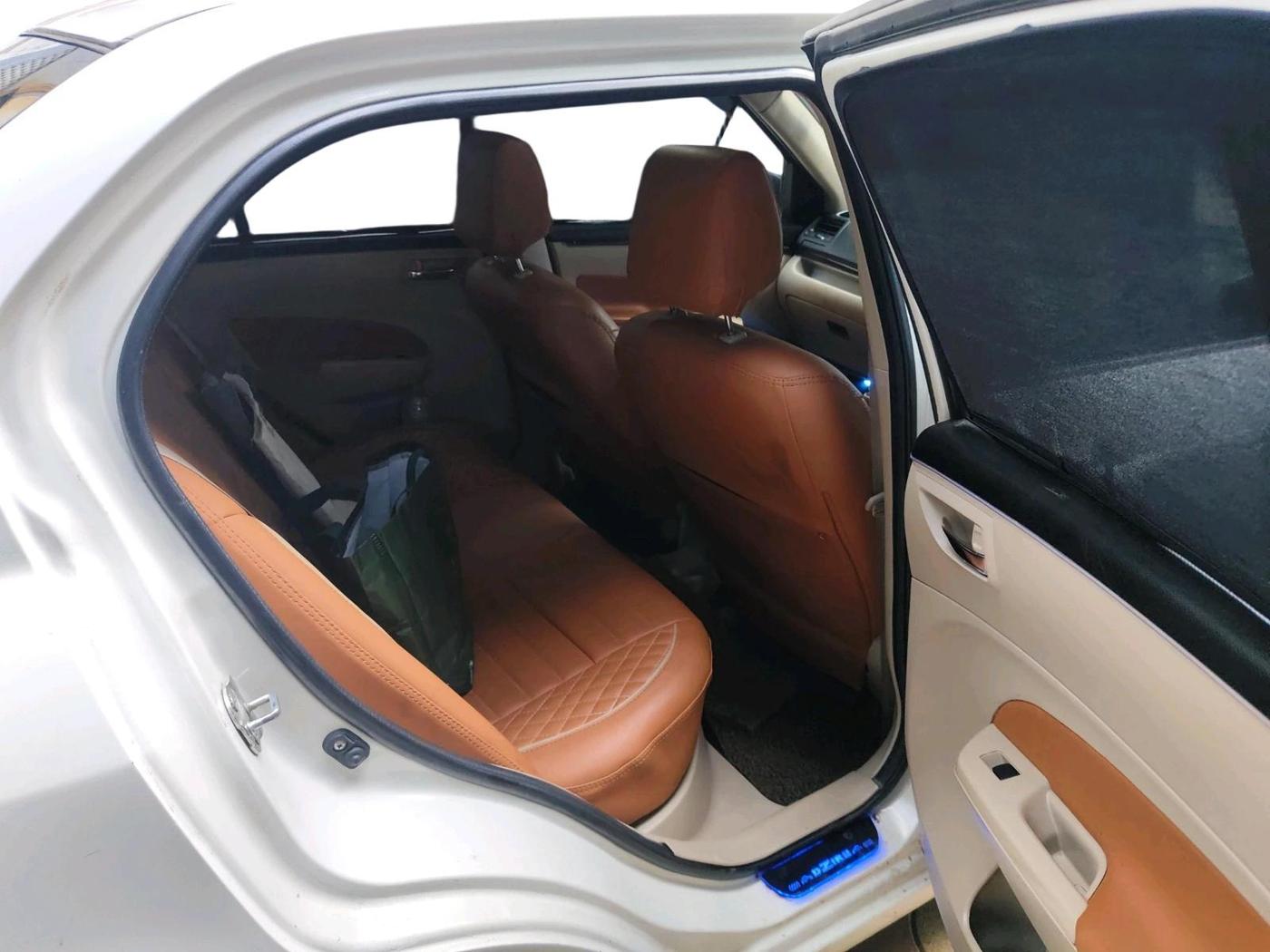 2014 Maruti Swift Dzire VXI, Petrol, Manual, 1,75,543 km, interior
