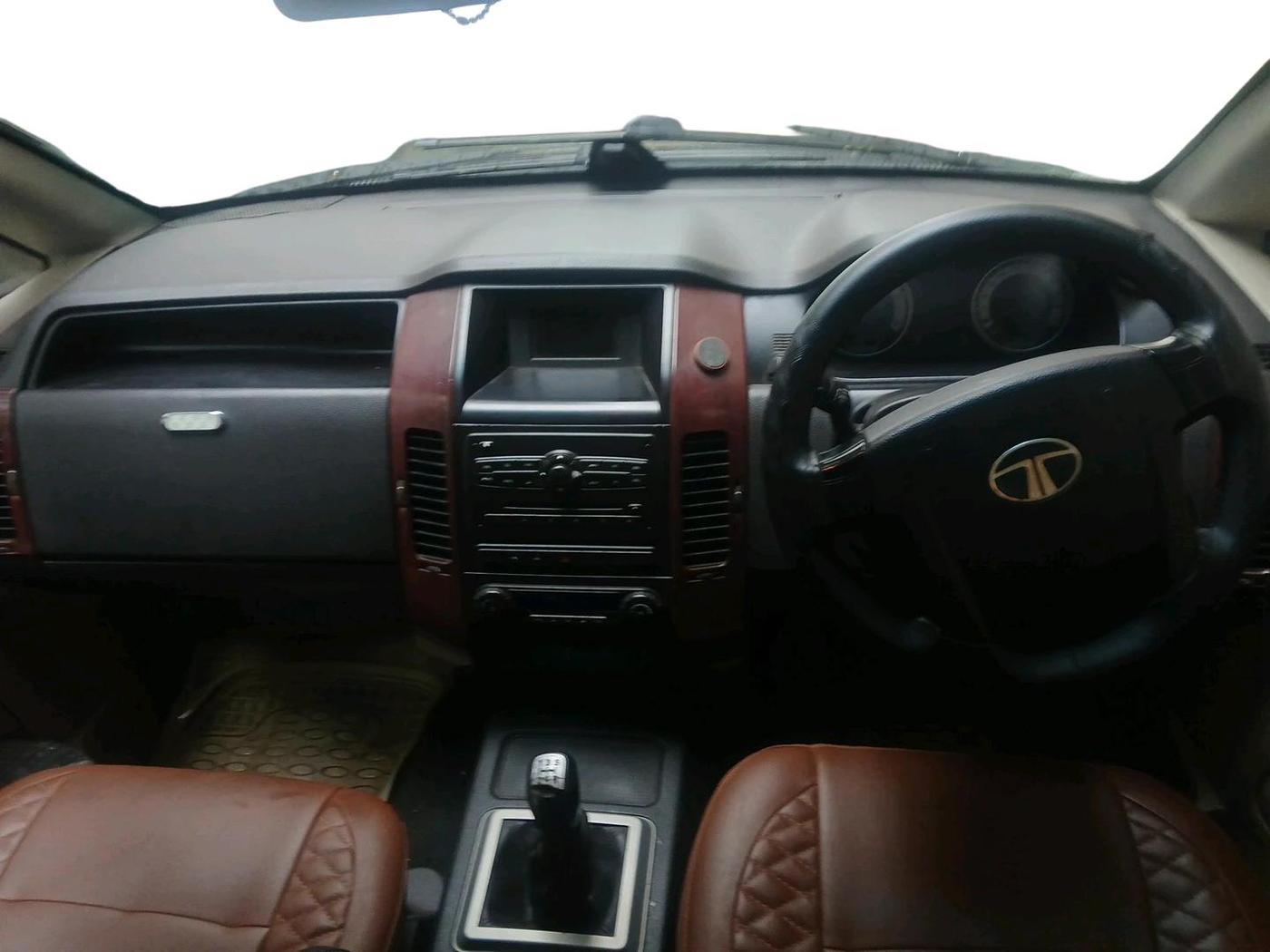 2011 Tata Aria PRESTIGE 4X4, Diesel, Manual, 1,77,933 km, interior