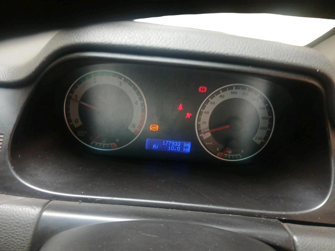 2011 Tata Aria PRESTIGE 4X4, Diesel, Manual, 1,77,933 km, interior