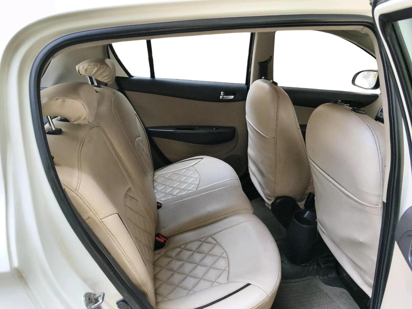 2012 Hyundai i20 ASTA 1.2, Petrol, Manual, 1,01,600 km, interior