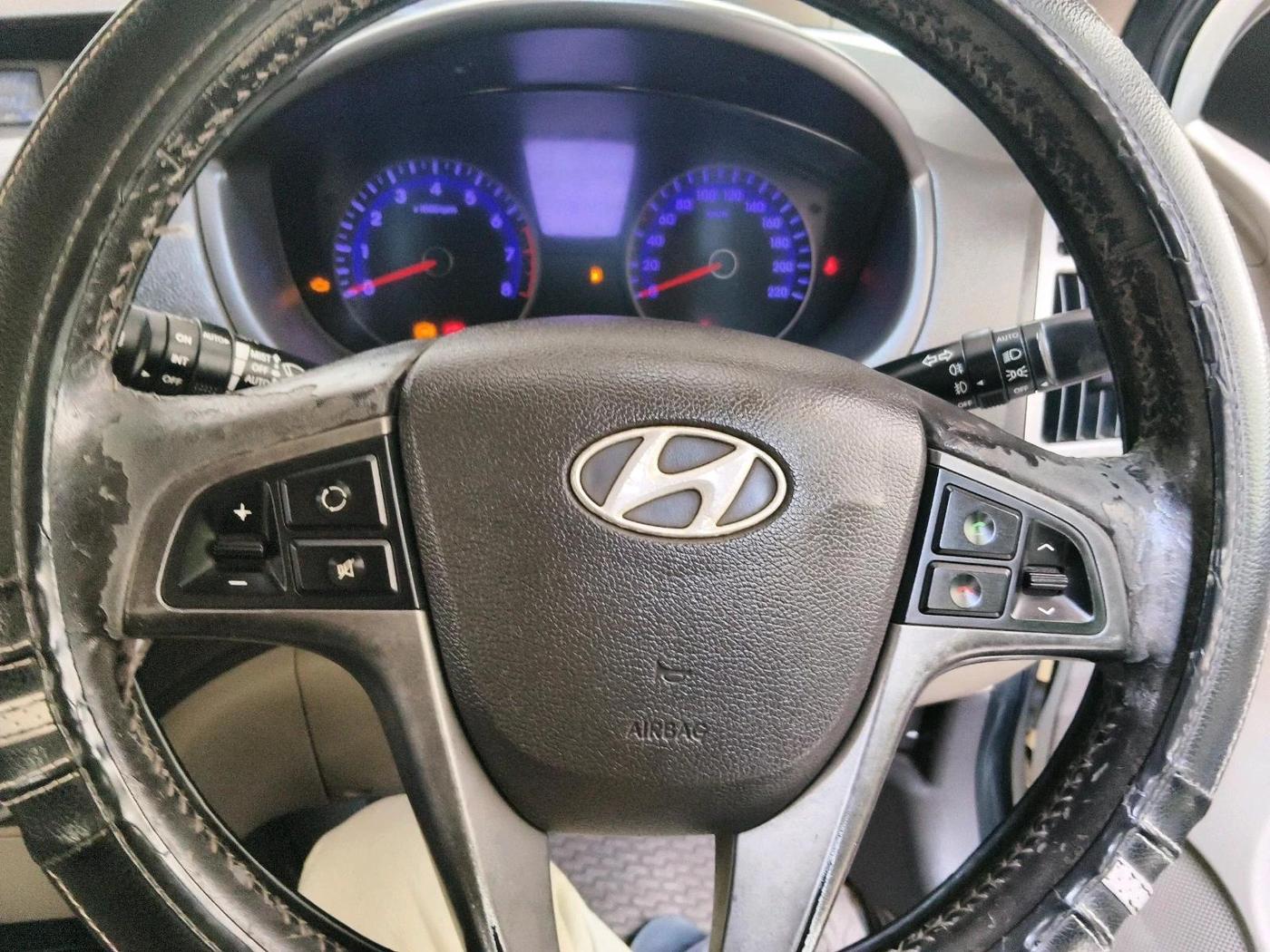 2012 Hyundai i20 ASTA 1.2, Petrol, Manual, 1,01,600 km, interior