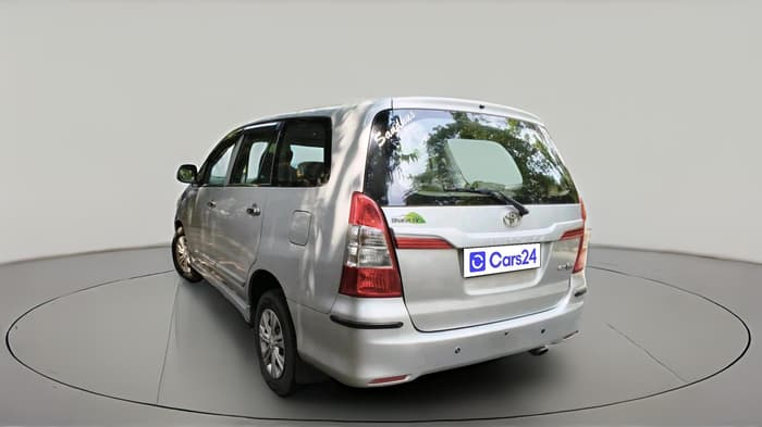 2014 Toyota Innova 2.5 G 8 STR, Diesel, Manual, 1,61,090 km, exterior