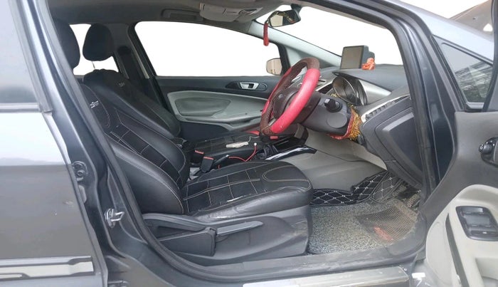 2017 Ford Ecosport TITANIUM 1.5L DIESEL, Diesel, Manual, 1,29,589 km, interior