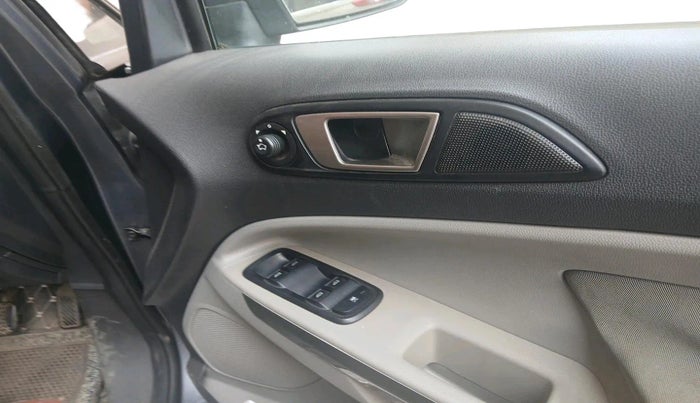 2017 Ford Ecosport TITANIUM 1.5L DIESEL, Diesel, Manual, 1,29,589 km, interior