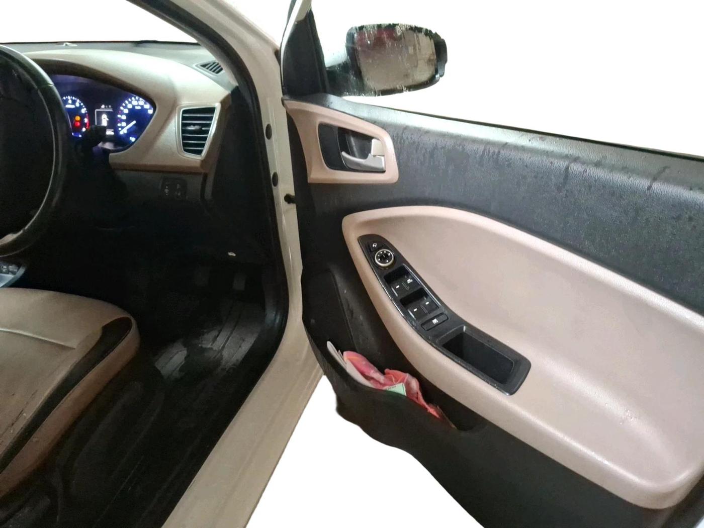 2015 Hyundai Elite i20 ASTA 1.2, Petrol, Manual, 83,777 km, interior
