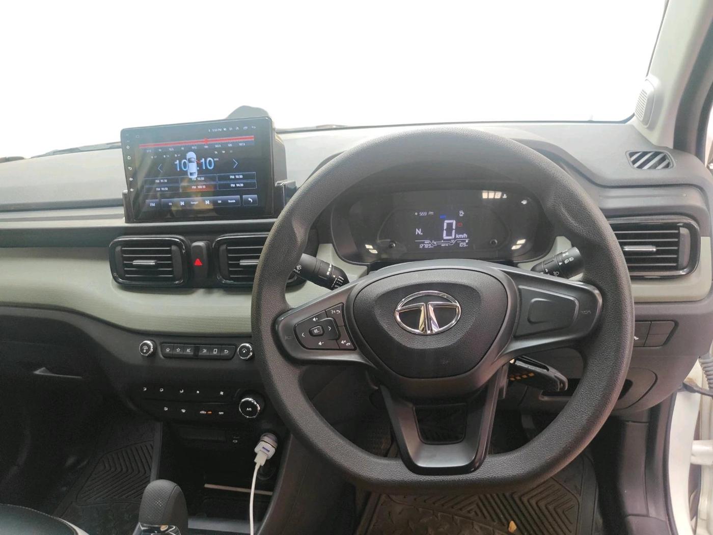 2023 Tata PUNCH ADVENTURE AMT, Petrol, Automatic, 12,789 km, interior