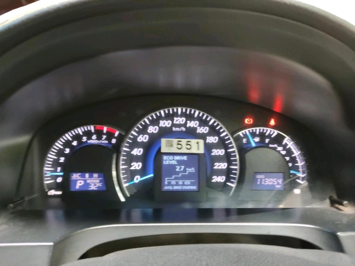 2014 Toyota Camry 2.5L AT, Petrol, Automatic, 1,13,050 km, interior