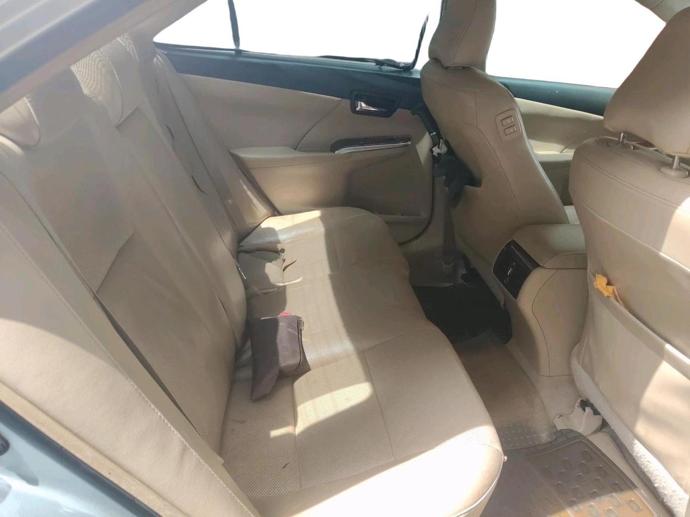 2014 Toyota Camry 2.5L AT, Petrol, Automatic, 1,13,050 km, interior