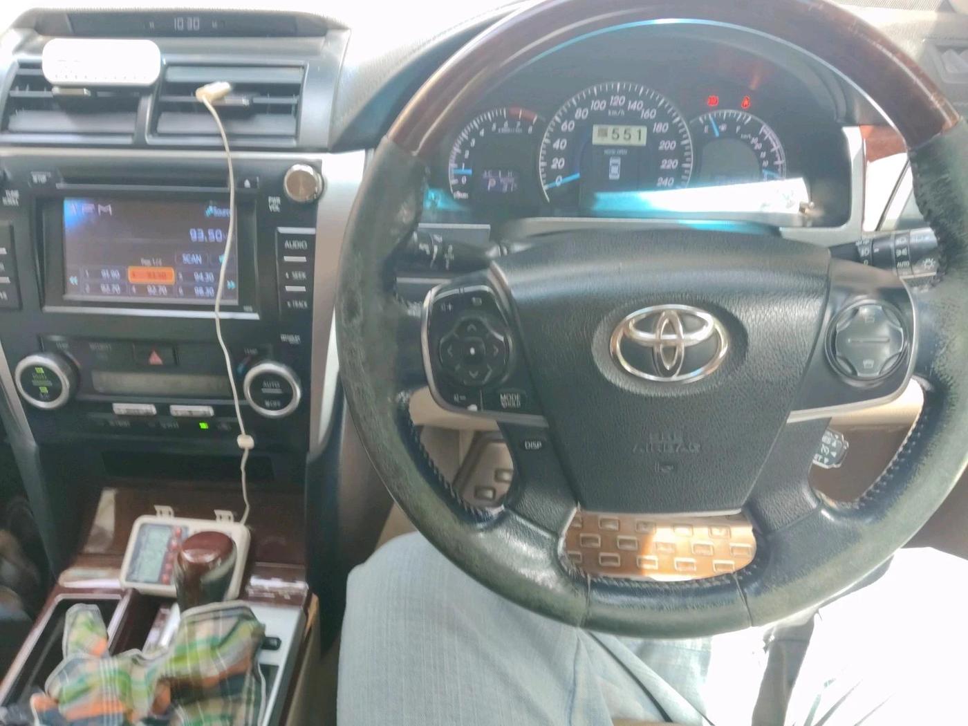 2014 Toyota Camry 2.5L AT, Petrol, Automatic, 1,13,050 km, interior