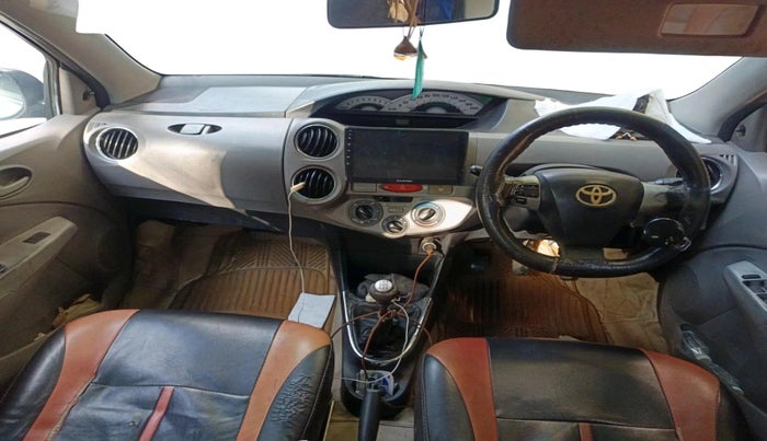 2011 Toyota Etios VX, CNG, Manual, 1,75,917 km, interior