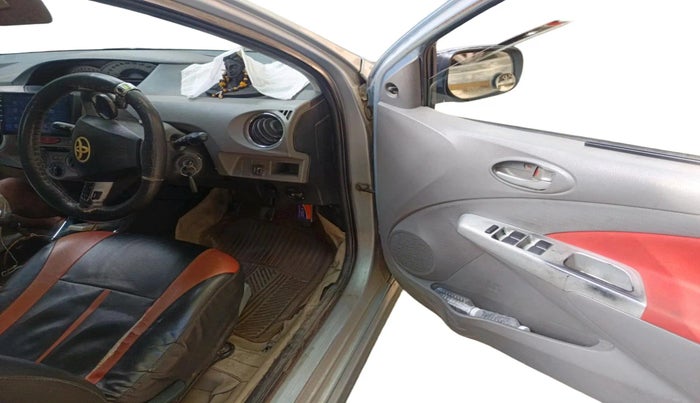 2011 Toyota Etios VX, CNG, Manual, 1,75,917 km, interior