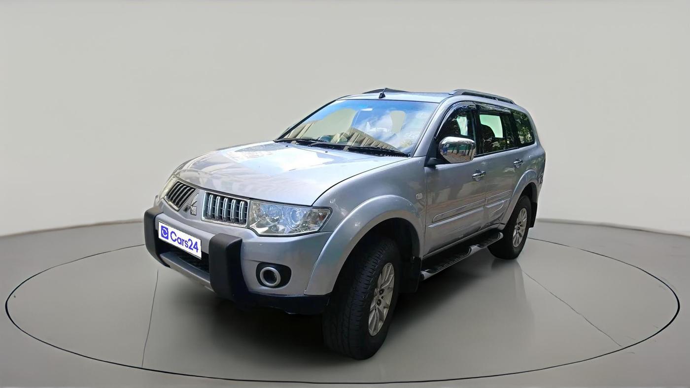 2012 Mitsubishi Pajero Sport 2.5 MT 4X4, Diesel, Manual, 1,33,417 km, exterior