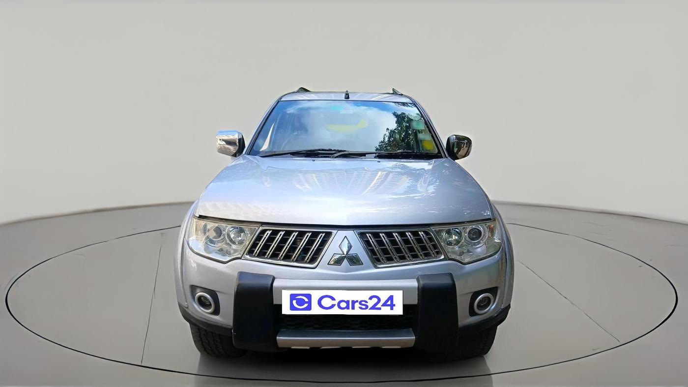 2012 Mitsubishi Pajero Sport 2.5 MT 4X4, Diesel, Manual, 1,33,417 km, exterior