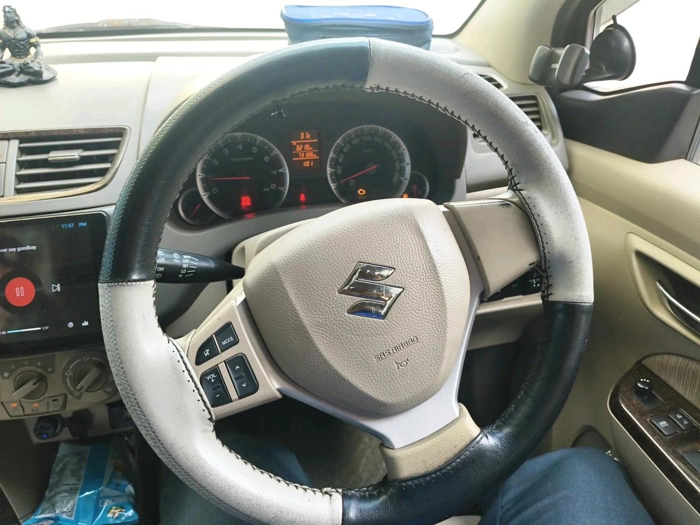 2015 Maruti Ertiga ZXI, CNG, Manual, 73,188 km, interior