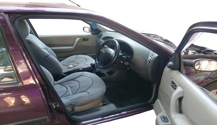 2006 Ford Ikon 1.3 FLAIR PETROL, Petrol, Manual, 30,772 km, interior