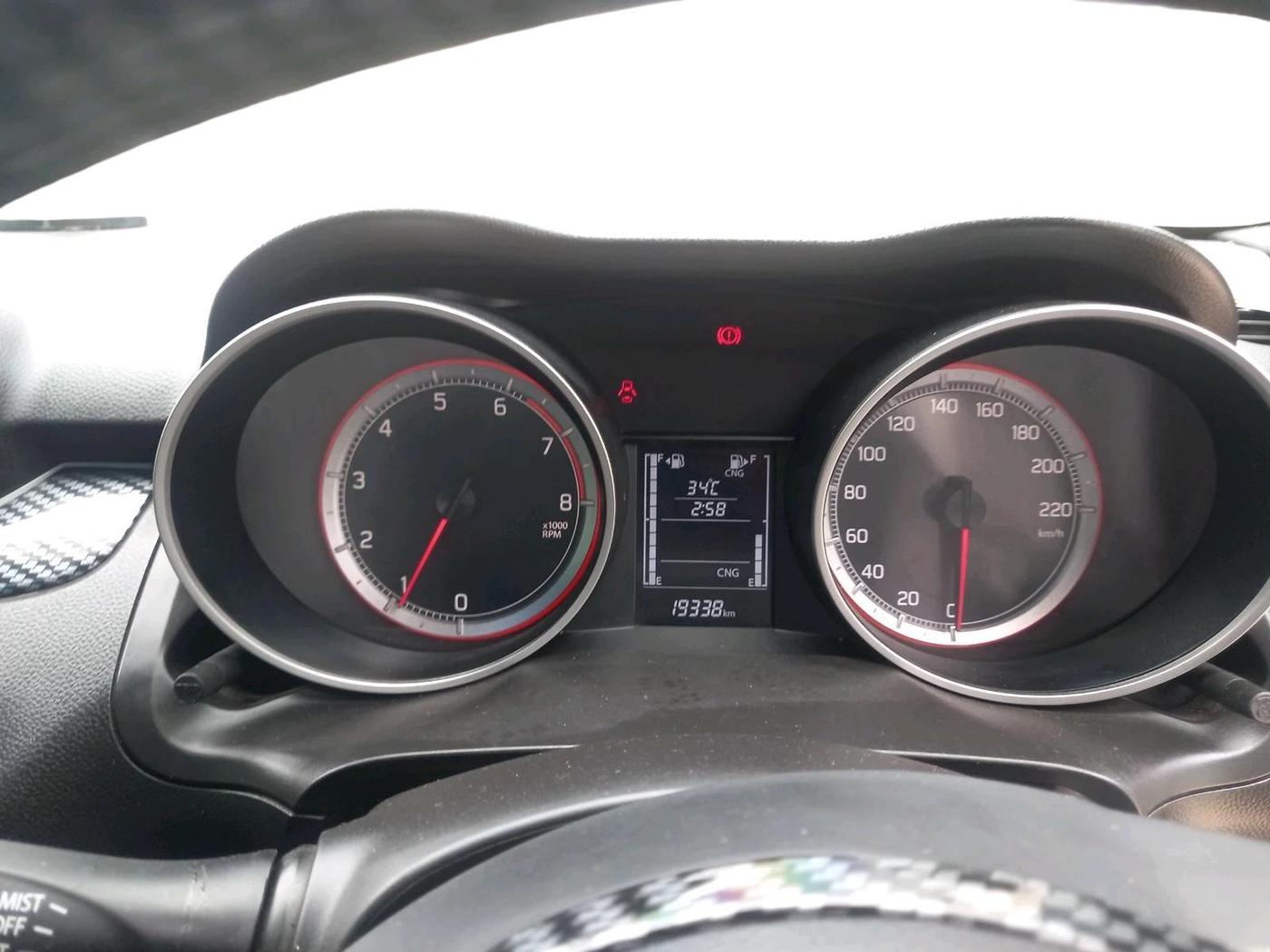 2023 Maruti Swift ZXI CNG, CNG, Manual, 19,338 km, interior