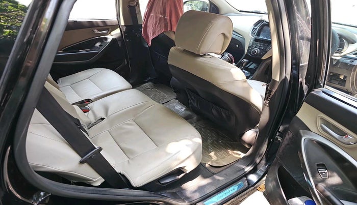 2016 Hyundai Santa Fe 2 WD AT, Diesel, Automatic, 70,152 km, interior