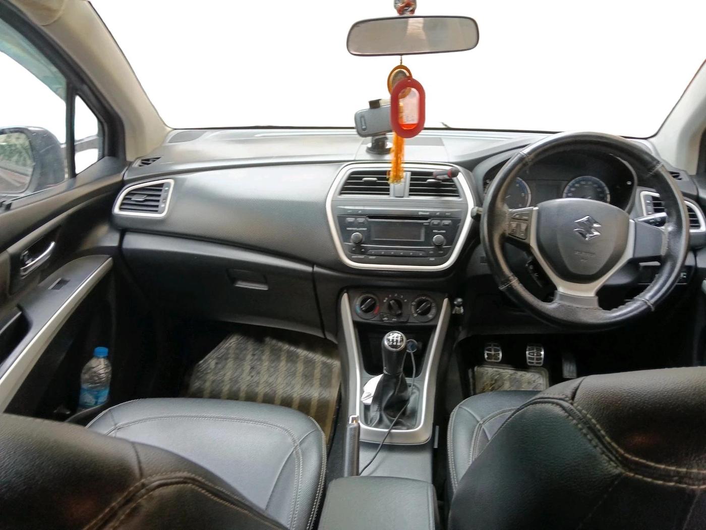 2015 Maruti S Cross DELTA 1.3, Diesel, Manual, 1,58,543 km, interior