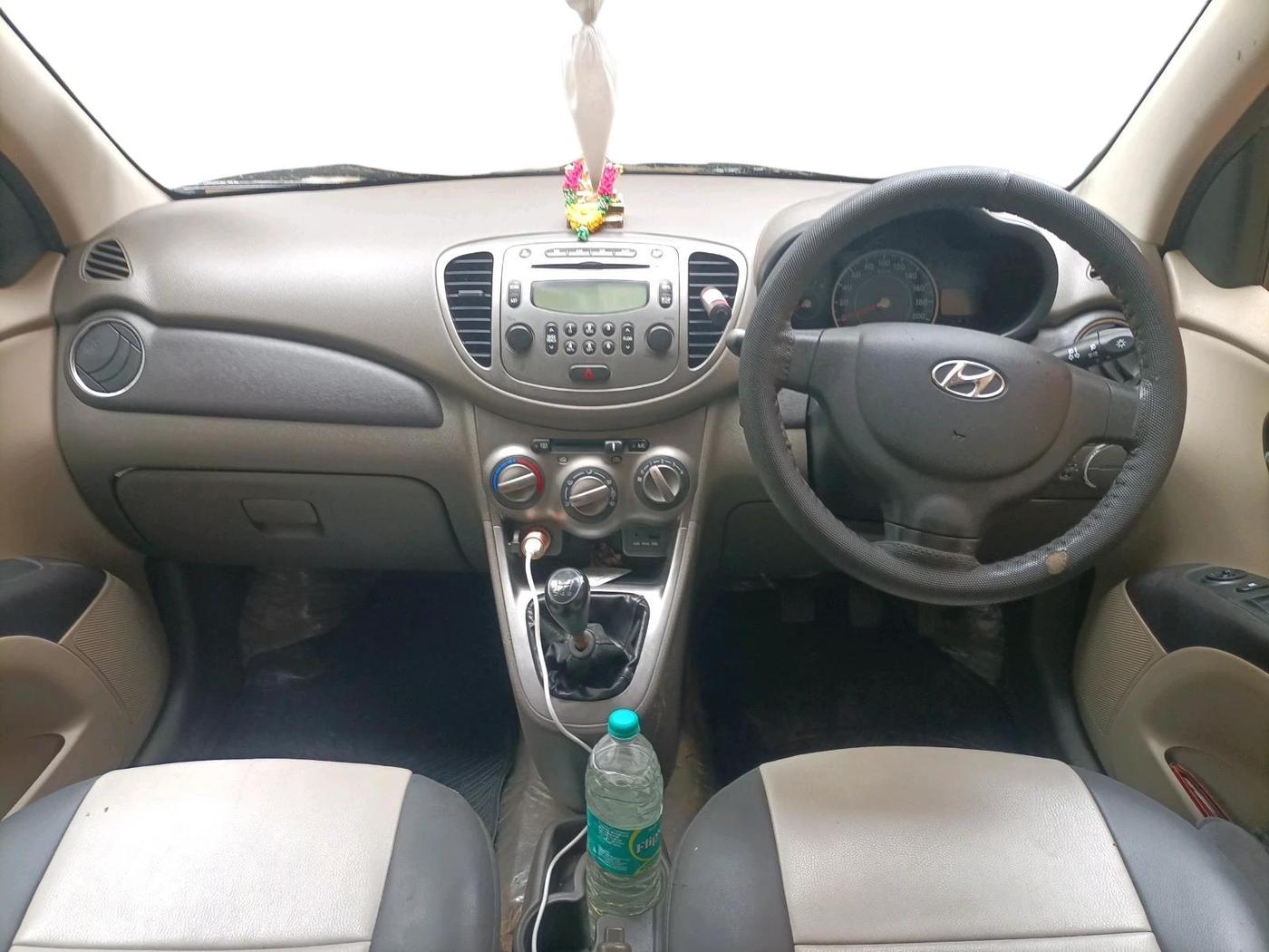 2013 Hyundai i10 SPORTZ 1.2, Petrol, Manual, 89,108 km, interior