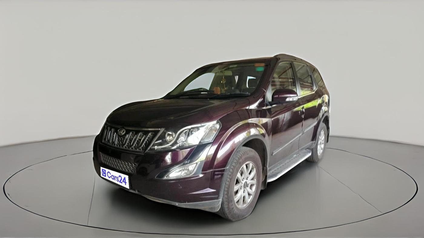 2016 Mahindra XUV500 W10 AT, Diesel, Automatic, 62,692 km, exterior