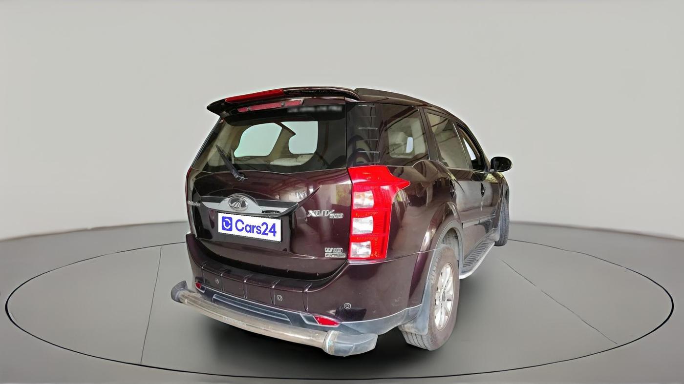 2016 Mahindra XUV500 W10 AT, Diesel, Automatic, 62,692 km, exterior
