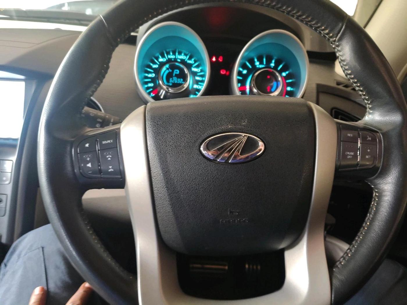 2016 Mahindra XUV500 W10 AT, Diesel, Automatic, 62,692 km, interior