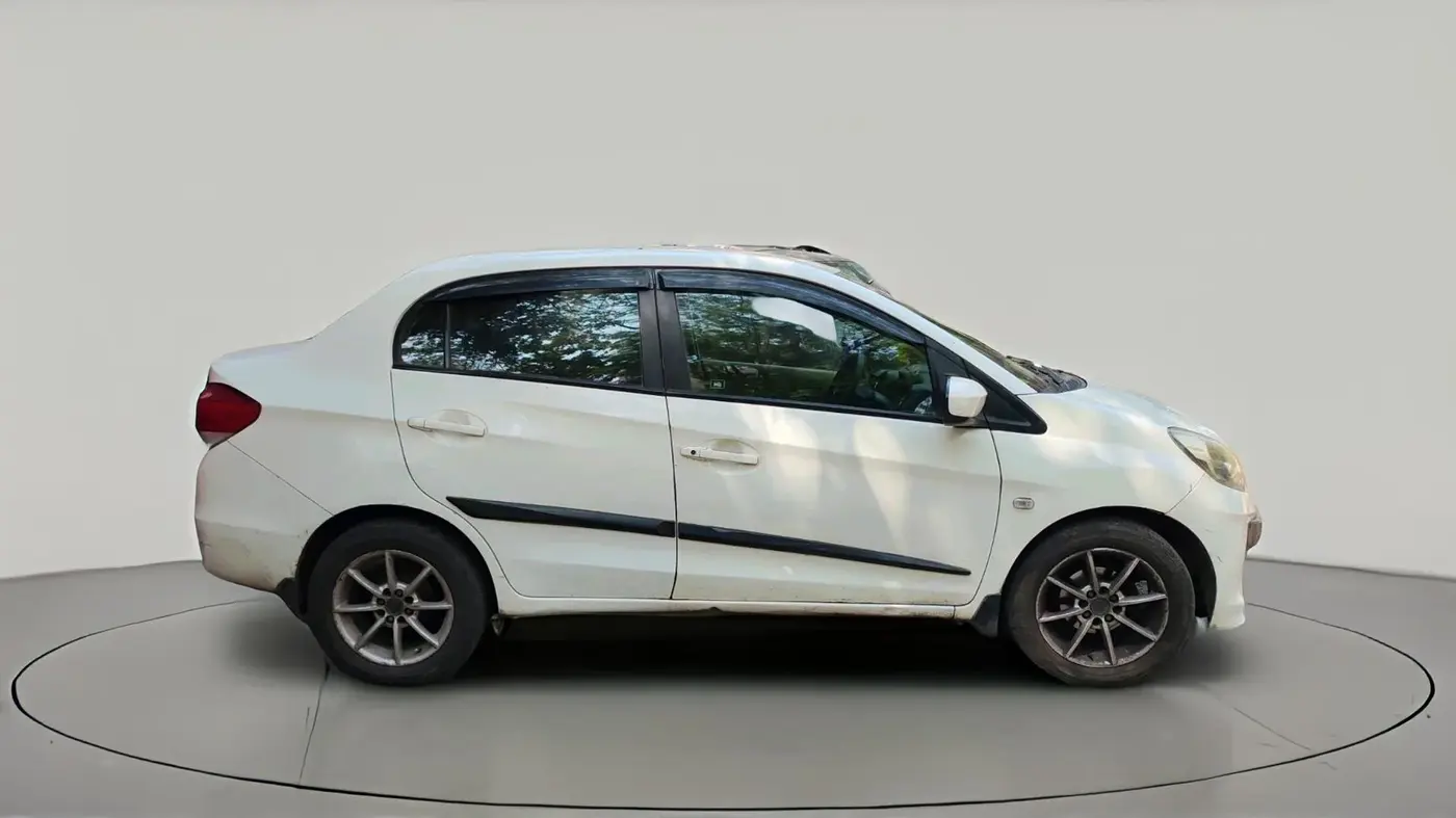 2013 Honda Amaze 1.2L I-VTEC S, CNG, Manual, 1,09,397 km, exterior
