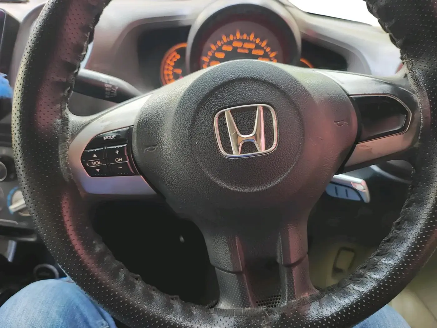 2013 Honda Amaze 1.2L I-VTEC S, CNG, Manual, 1,09,397 km, interior
