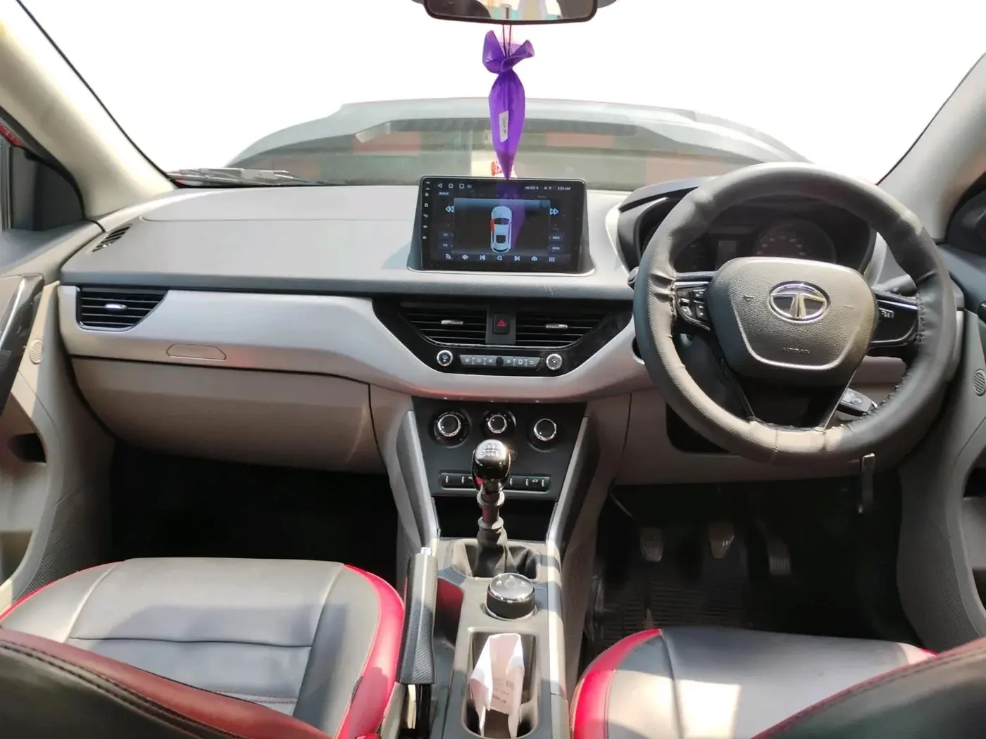 2018 Tata NEXON XM PETROL, Petrol, Manual, 72,801 km, interior