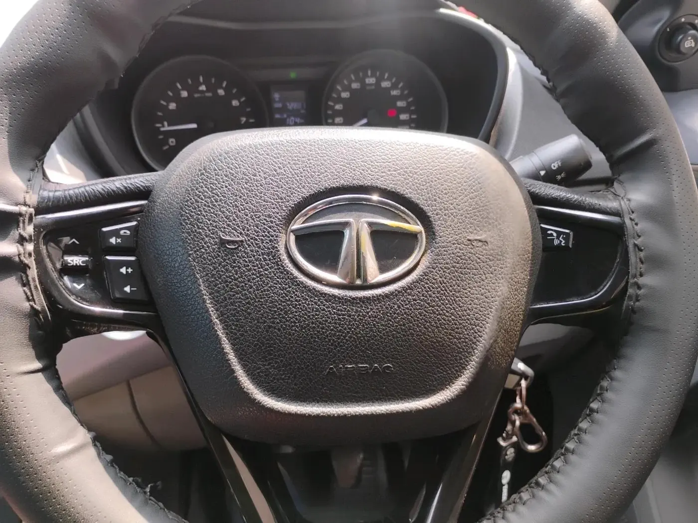 2018 Tata NEXON XM PETROL, Petrol, Manual, 72,801 km, interior