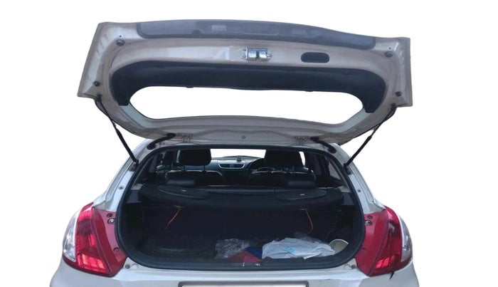 2011 Maruti Swift VDI, Diesel, Manual, 2,03,687 km, exterior