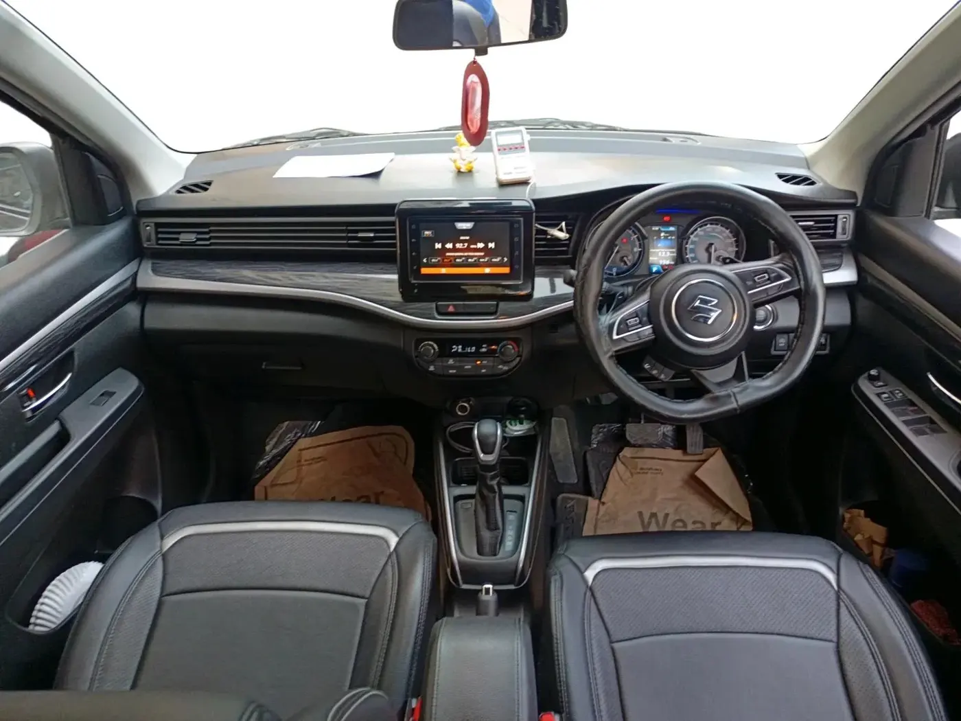 2025 Maruti XL6 ZETA AT, Petrol, Automatic, 9,942 km, interior