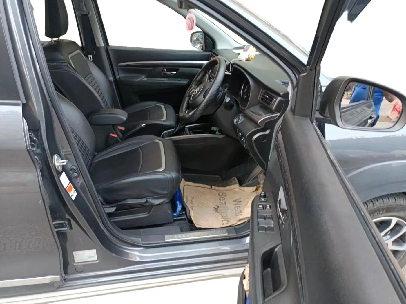 2025 Maruti XL6 ZETA AT, Petrol, Automatic, 9,942 km, interior