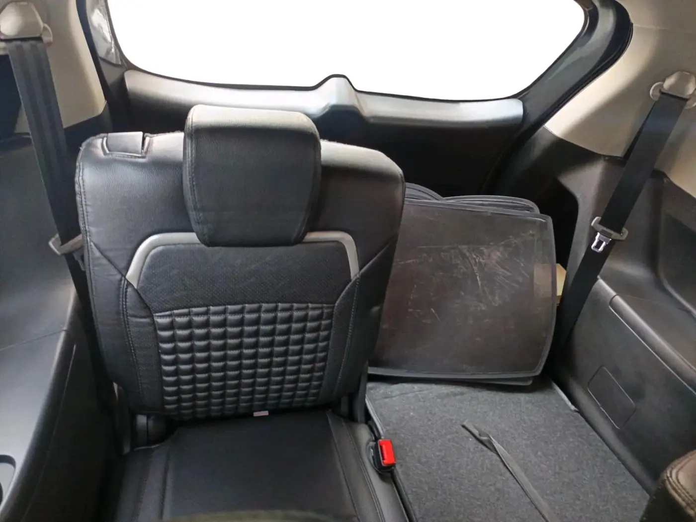 2025 Maruti XL6 ZETA AT, Petrol, Automatic, 9,942 km, interior