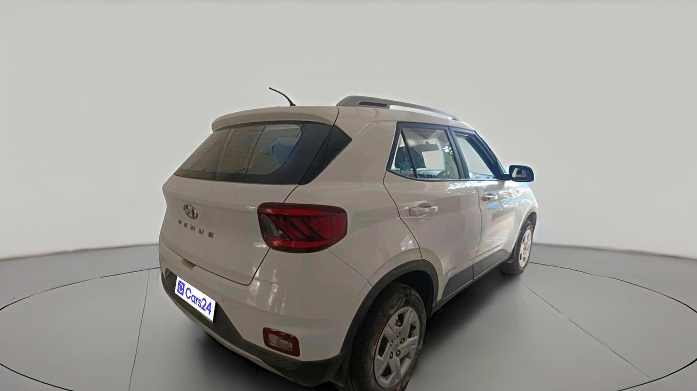 2020 Hyundai VENUE S 1.2, Petrol, Manual, 17,526 km, exterior