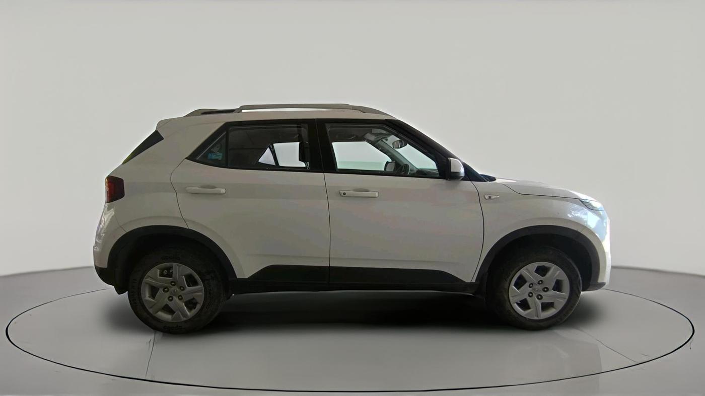 2020 Hyundai VENUE S 1.2, Petrol, Manual, 17,526 km, exterior
